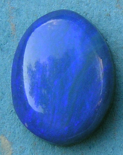 Doublet d'opale noire 8156