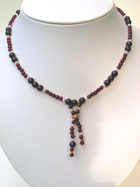 Collier de perles de Grenat et Biwa BC78