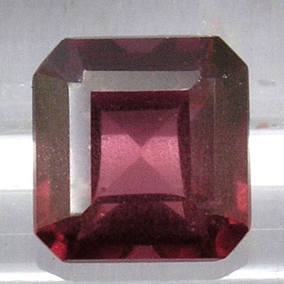 Grenat rhodolite GRY08