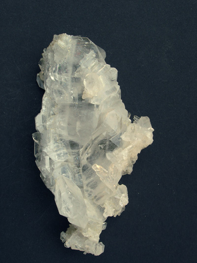 Quartz ou Cristal de Roche  (avec cristaux bi terminés) M1090