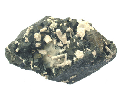Grenat  Schorlomite et Néphéline (Néphélite) M1849
