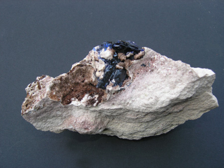 Azurite (cristal) dans la  gangue M2107