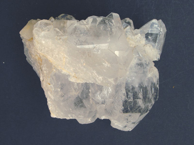 Quartz ou Cristal de Roche(avec cristaux bi terminés)