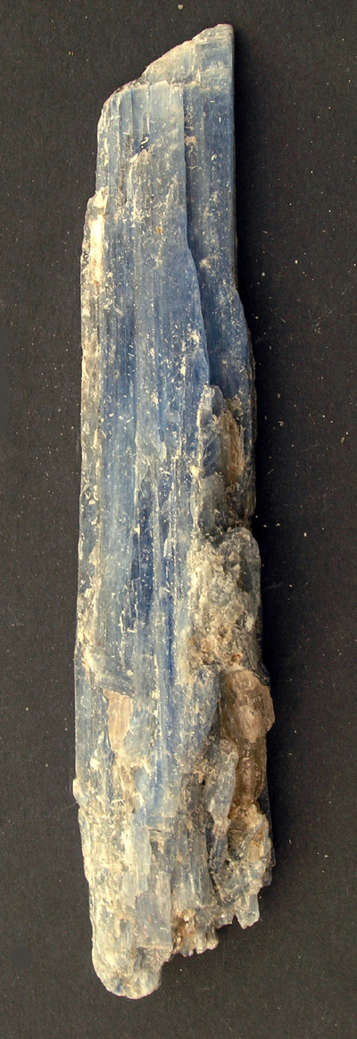 Kyanite (Cyanite) ou Disthène,  cristal