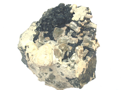 Grenat Schorlomite et Néphéline (Néphélite)