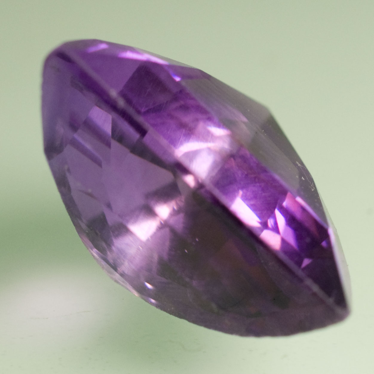 AM203 Amethyste Troidia Un Bord Droit Violet Moyen Limpide 8 48ct 15x14mm 3