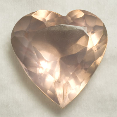 Grand quartz rose cœur facetté 29.53 ct 22.5 x 22 mm