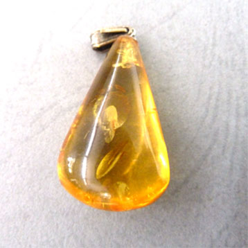 Pendentif d\'ambre 