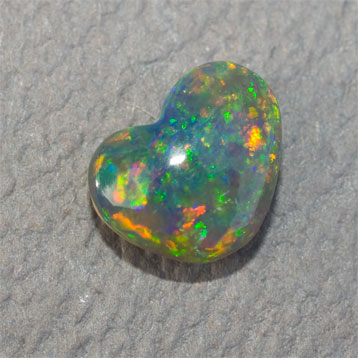 Opale noire cœur