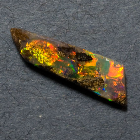 5583 Opale Boulder Brillante Orange Verte Baroque 0 8ct 13 94x4 28mm 2 N