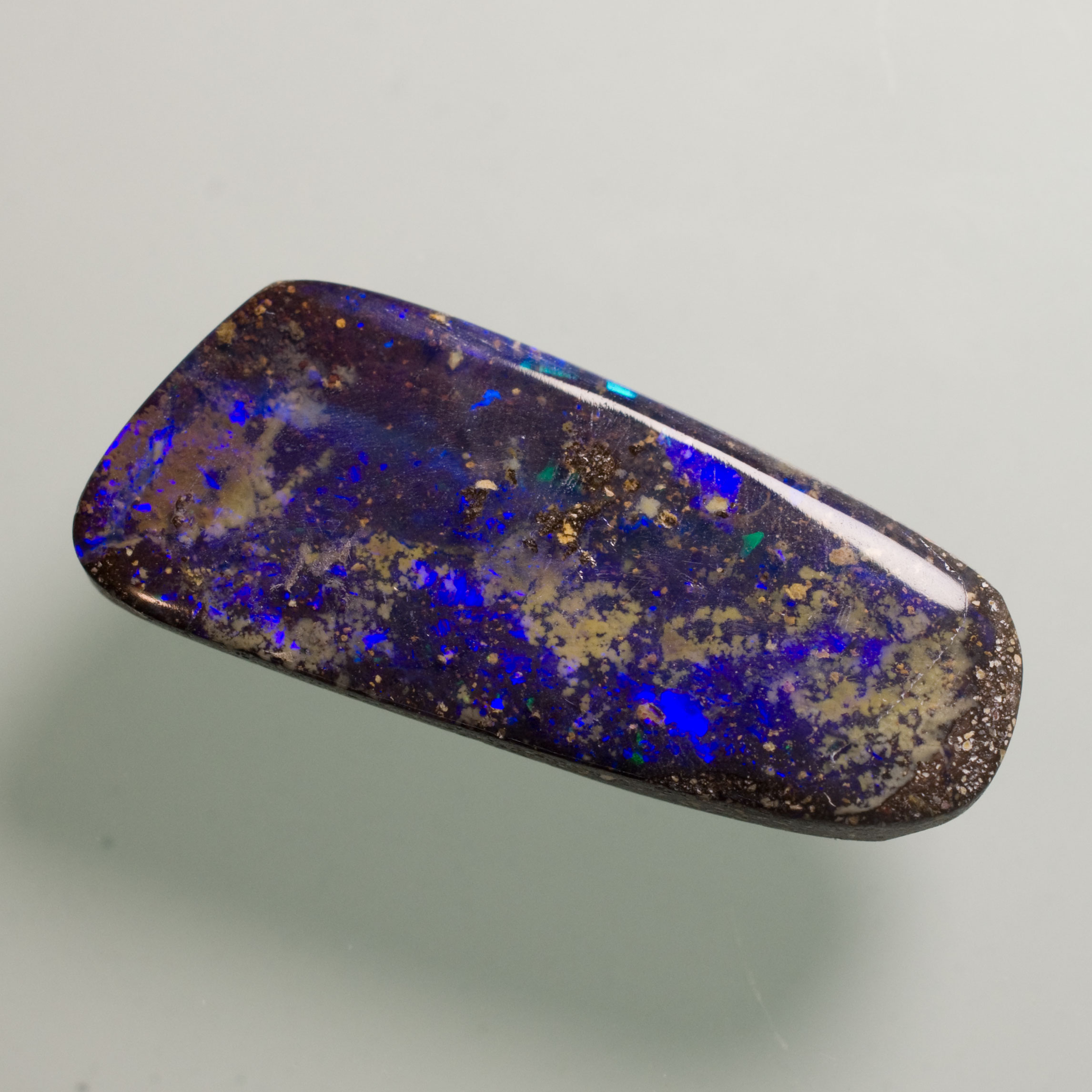 5594 Opale Boulder Bleu Violet Intense 7 93ct 24 54x9 75mm