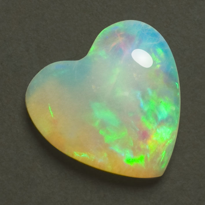 1933 Opale Cristal Coeur Vert Bleu Mignon 0 7ct 7x7mm 1